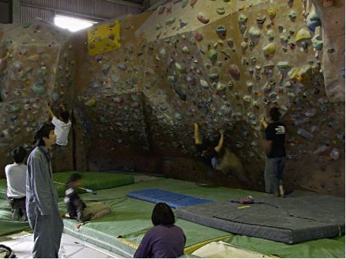 神奈川県相模原市のクライミングパーク クライミングパーク ストーン マジック